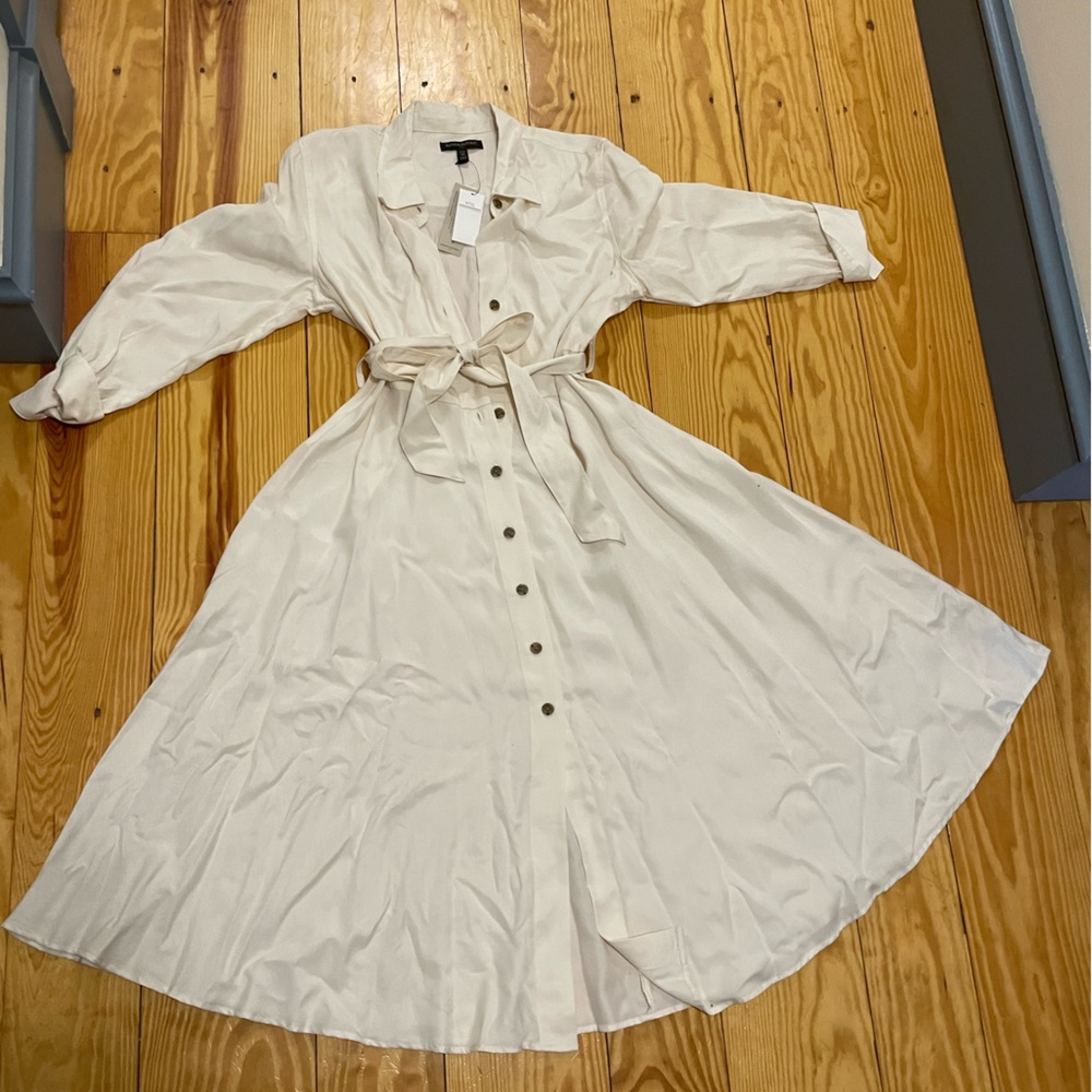 Cream Banana Republic Medium Petite Button Down Dress with tie